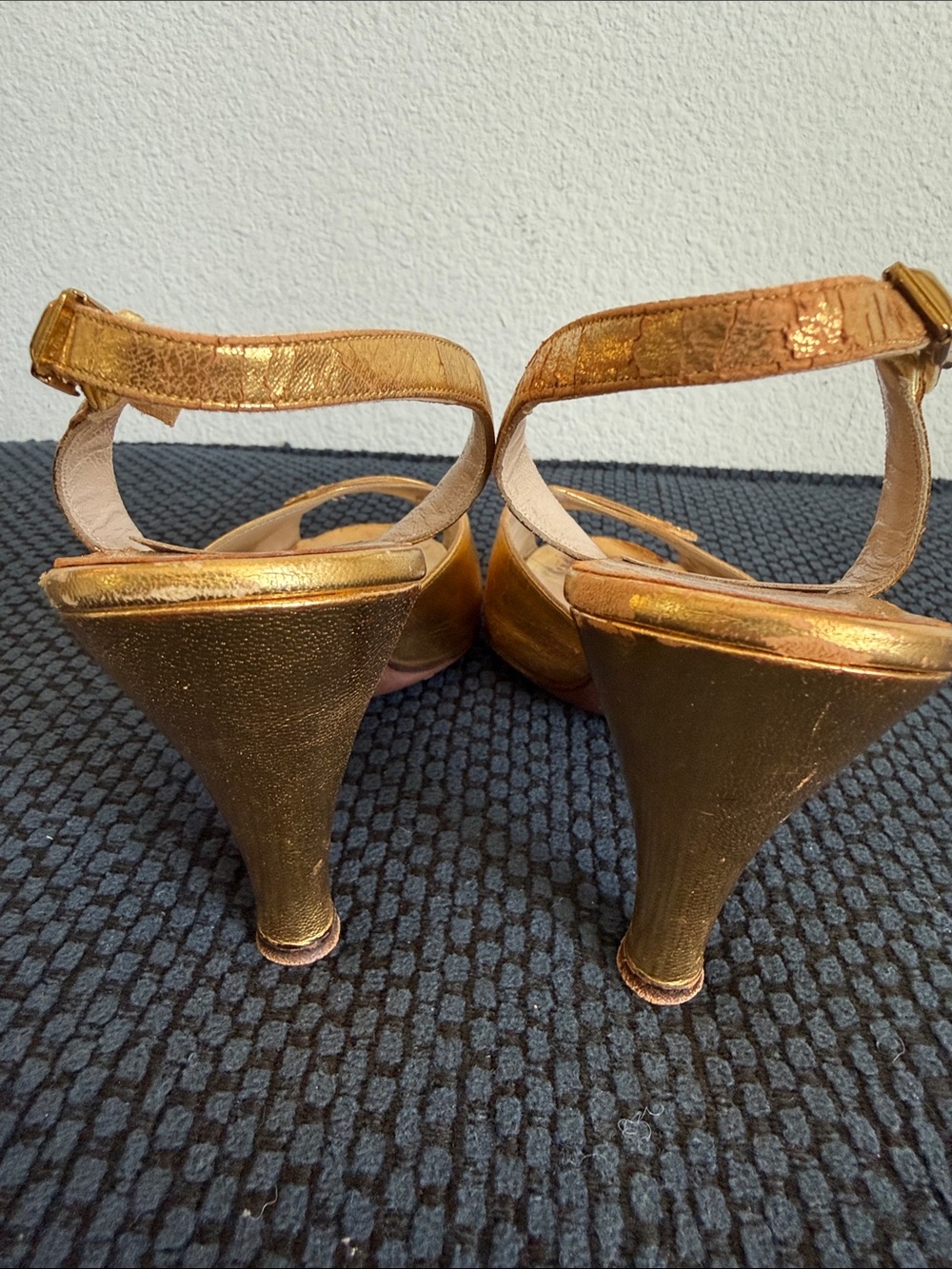 Gold Metallic Slingback Heels - Women 7.5 M Vintage 50's-60's - Picture 6 of 7